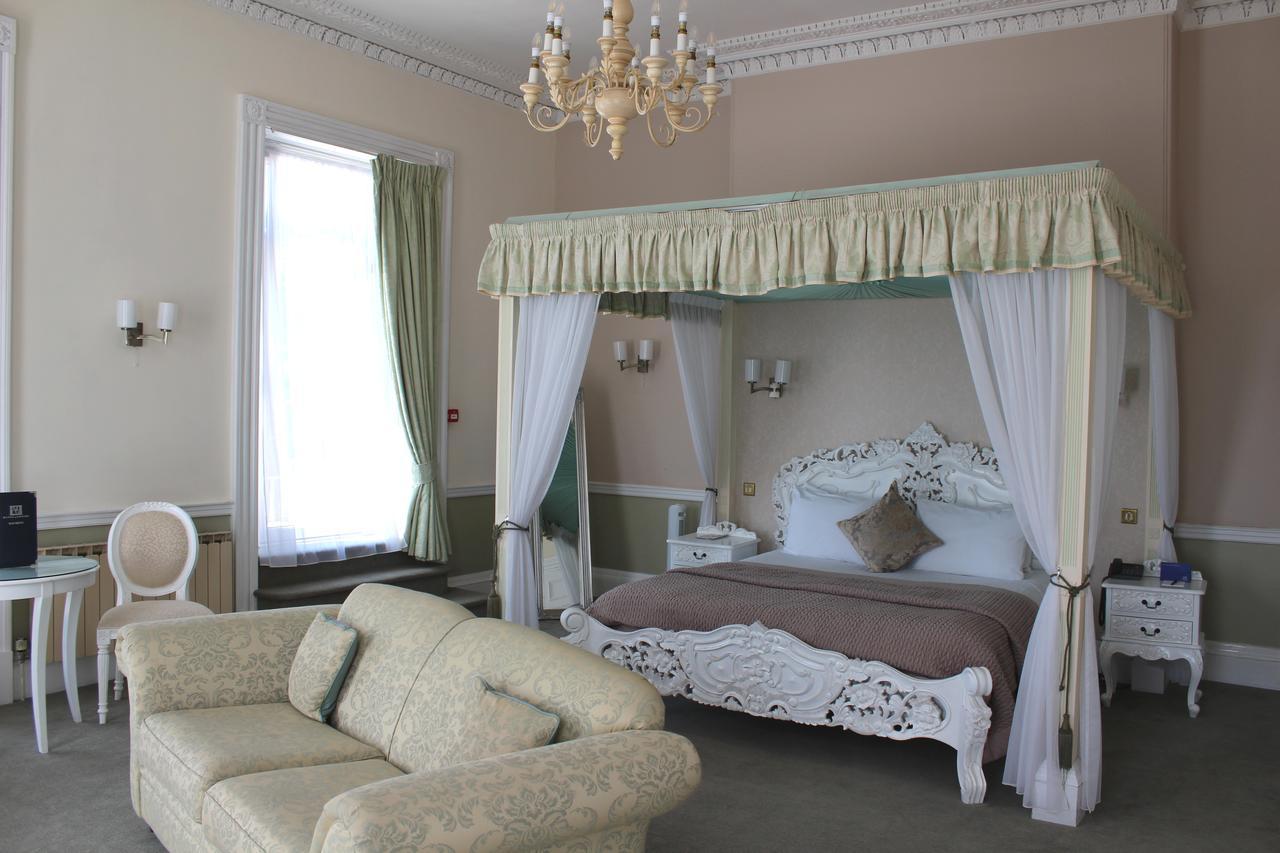 Manor Of Groves Hotel, Golf & Health Club Собріджворт Екстер'єр фото