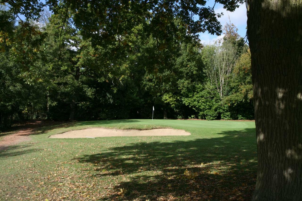 Manor Of Groves Hotel, Golf & Health Club Собріджворт Екстер'єр фото